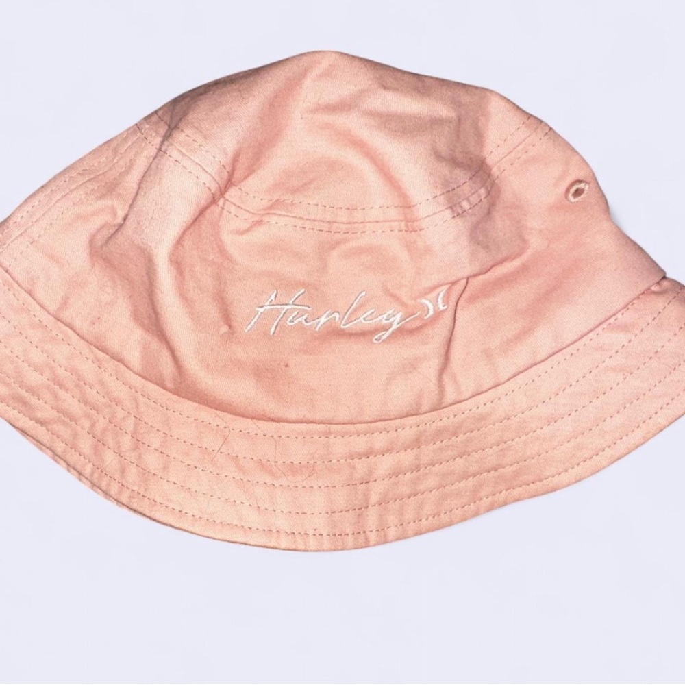 New with tags- Hurley Light Pink Bucket Hat